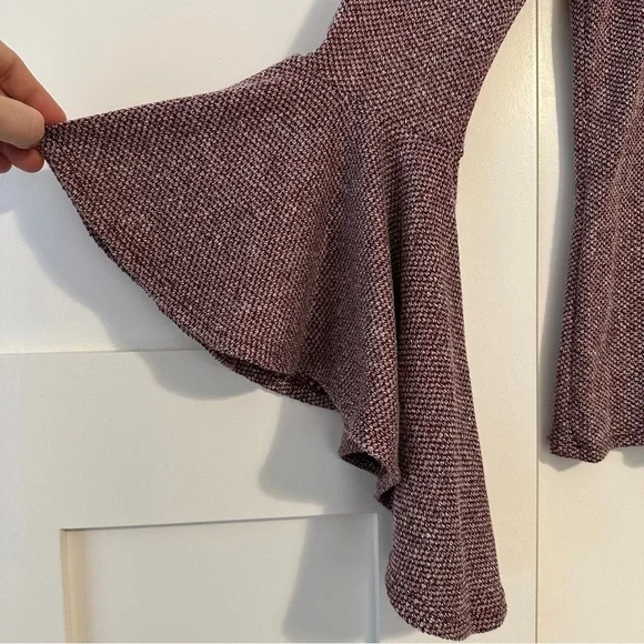 Chic Dramatic Flare Bell Sleeve Whisper Blouse - Picture 2 of 5